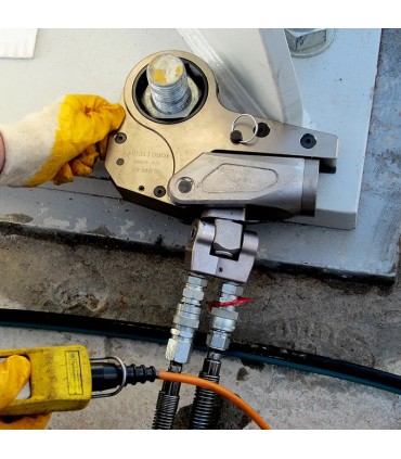 8LOW 11.500 Nm Low Profile Hydraulic Torque Wrench